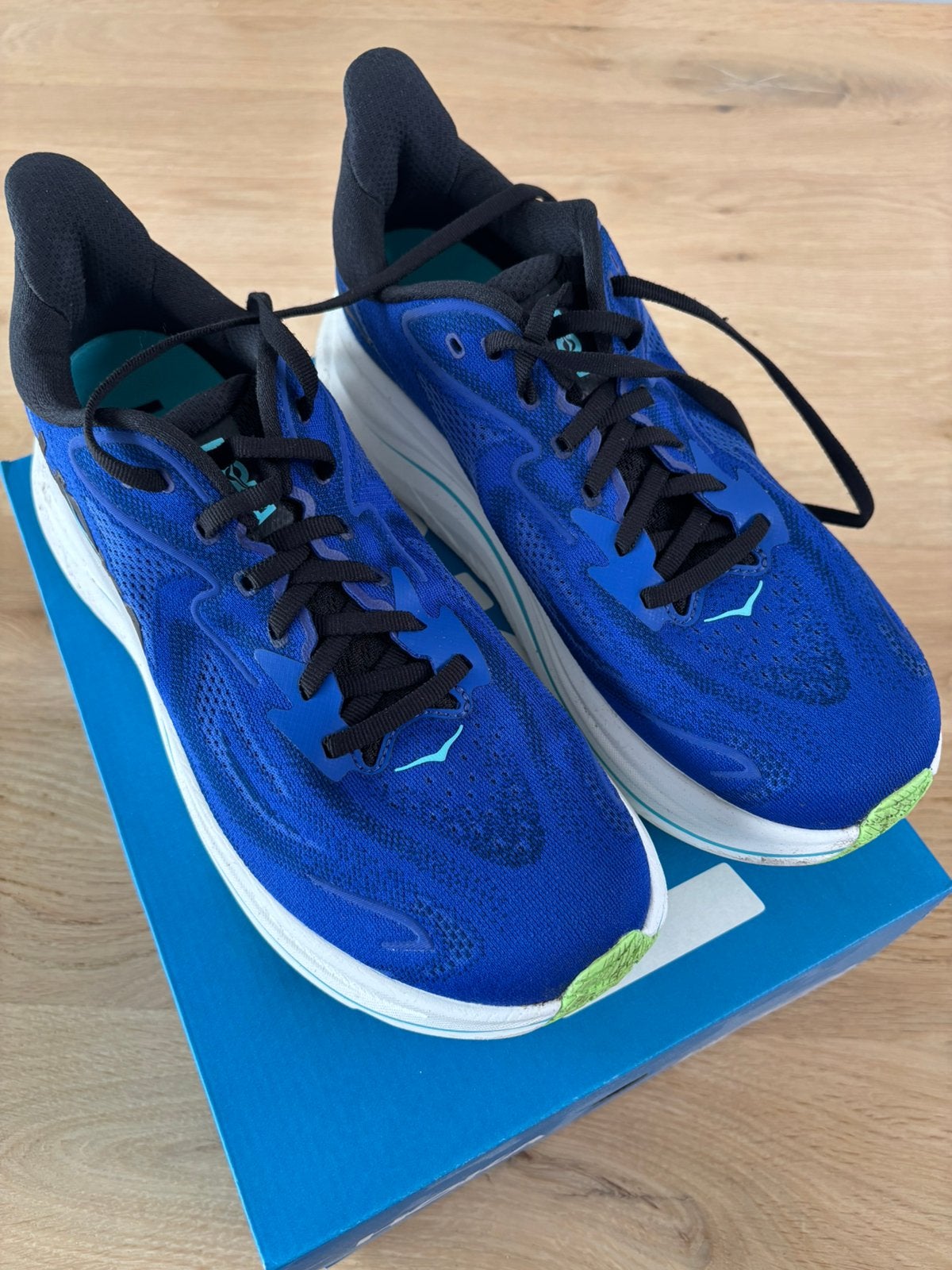 Hoka Clifton 10 maat 42 2/3, Ophalen, Zo goed als nieuw
