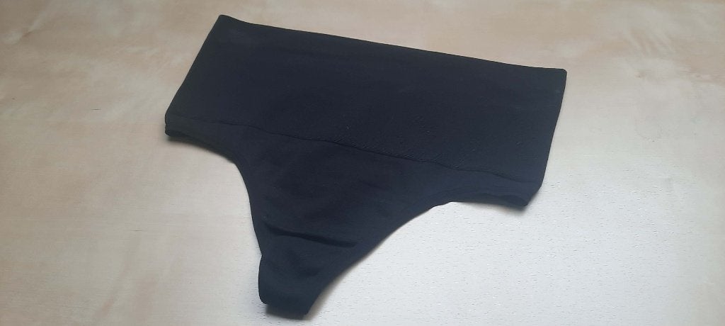Strings dames - 5 stuks - zwart – verschillende maten., Vêtements | Femmes, Sous-vêtements & Lingerie, Onbekend, Enlèvement, Noir