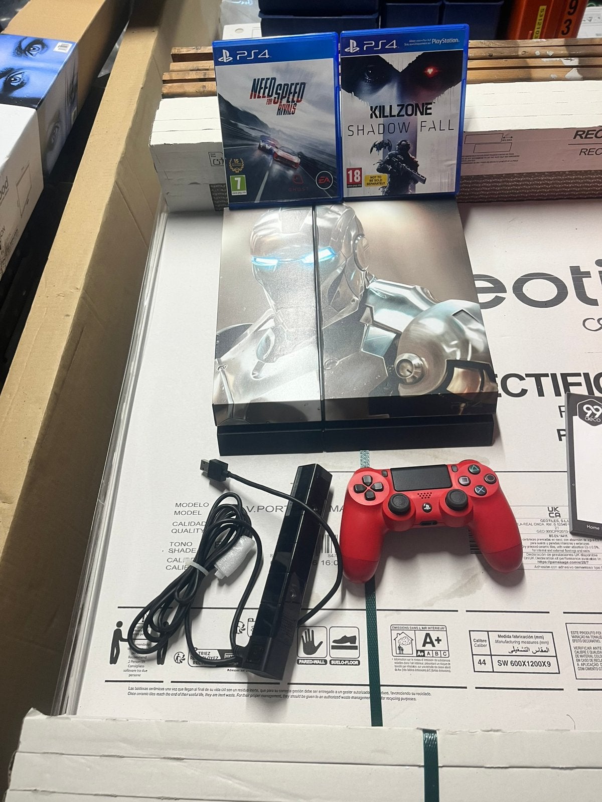 Pack Console PS4 custom  Iron Man + Manette Rouge + 2 Jeux, Consoles de jeu & Jeux vidéo, Enlèvement, Utilisé
