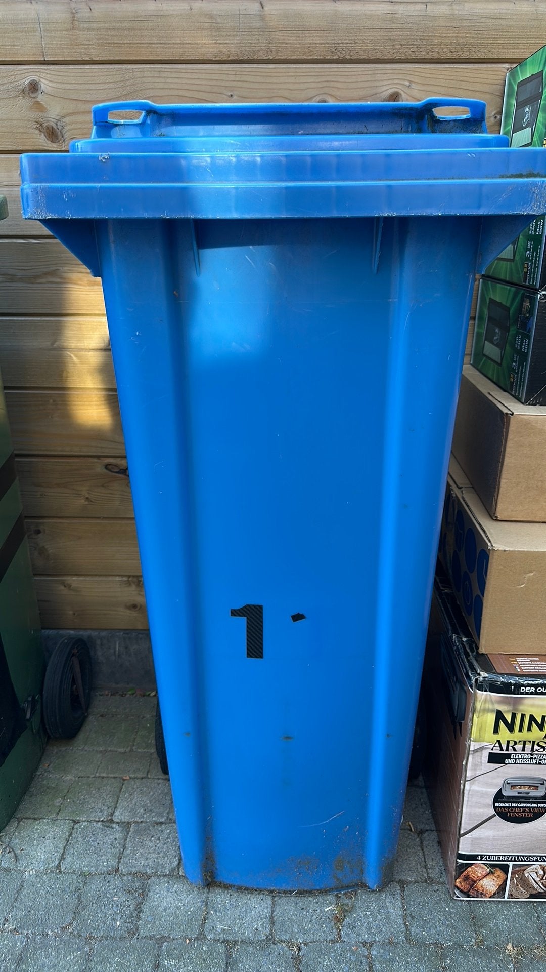 Blauwe papier container, Ophalen, Gebruikt