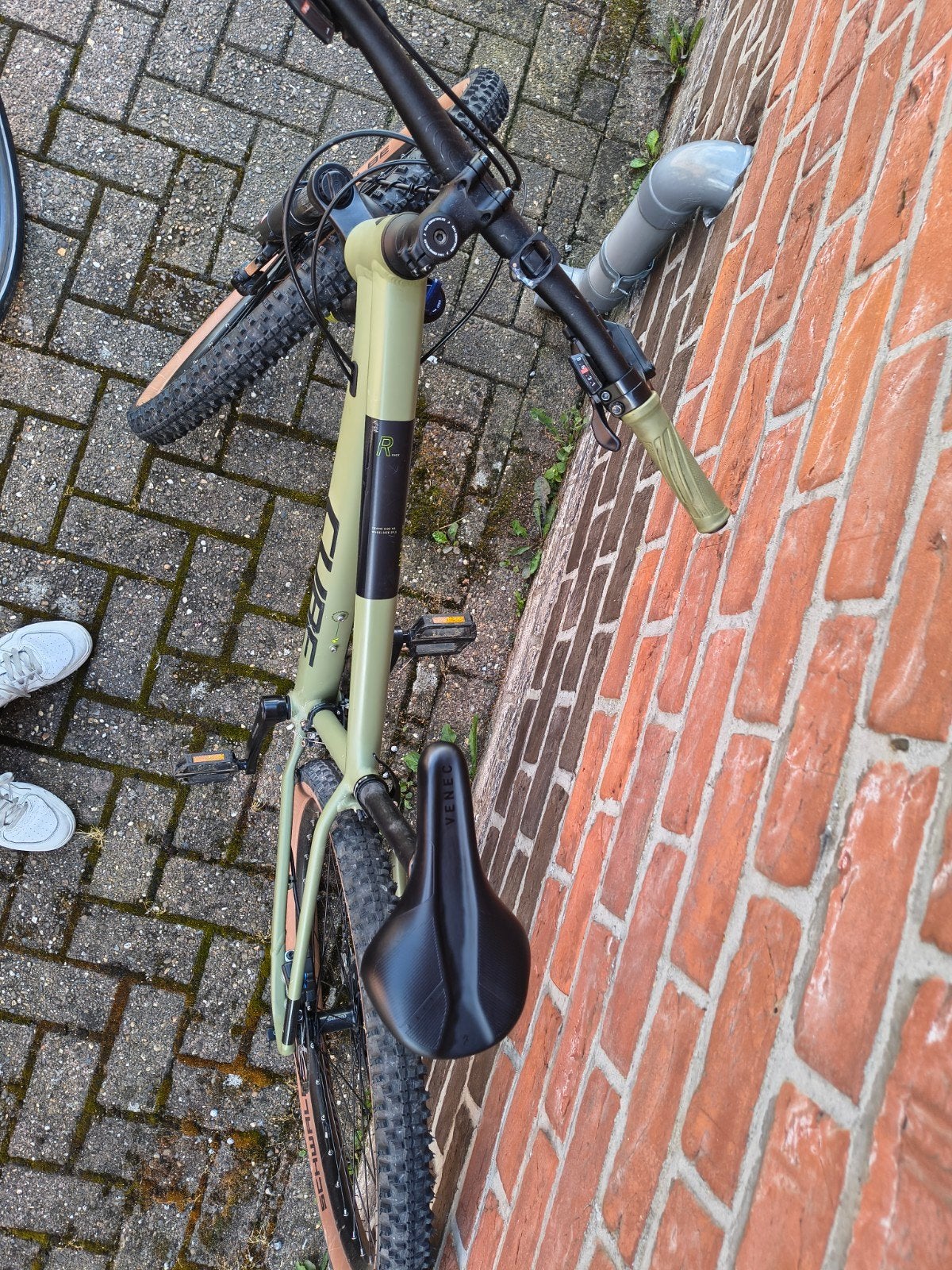 cube aim race maat XS wheel size 27.5, Fietsen en Brommers, Ophalen, Gebruikt, Schijfrem