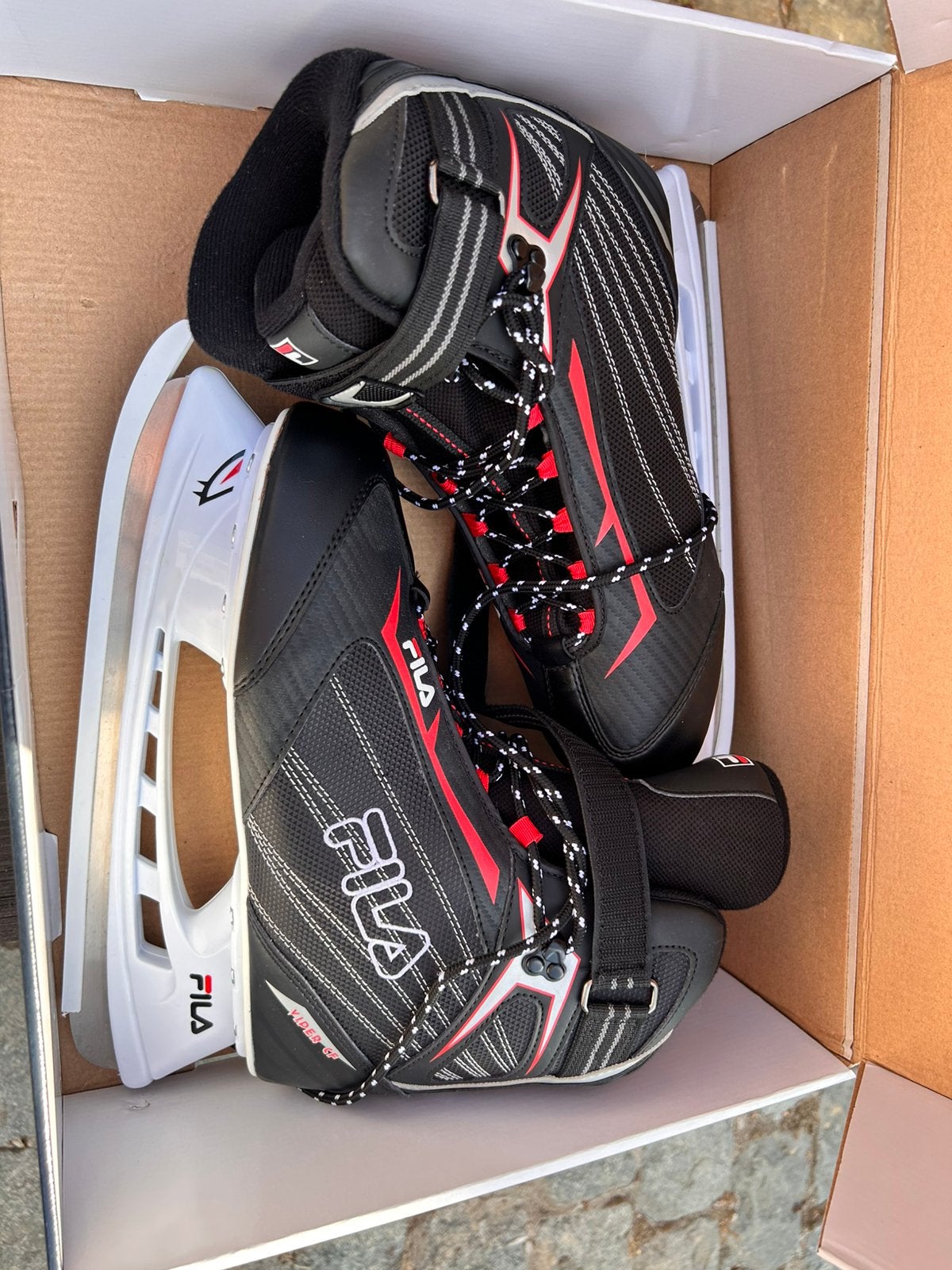 Nieuwe schaatsen van Fila maat 43, Ophalen, Zo goed als nieuw