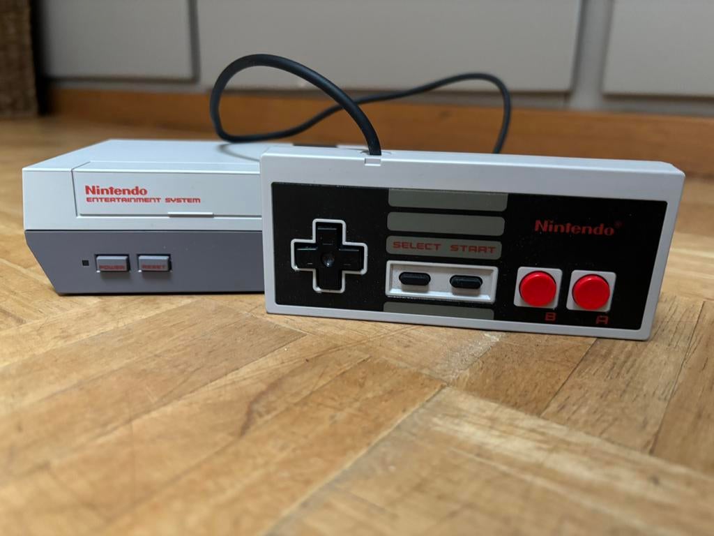 Nintendo NES Avec Jeux, Consoles de jeu & Jeux vidéo, Consoles de jeu | Nintendo NES, Enlèvement ou Envoi, Comme neuf, Avec 1 manette