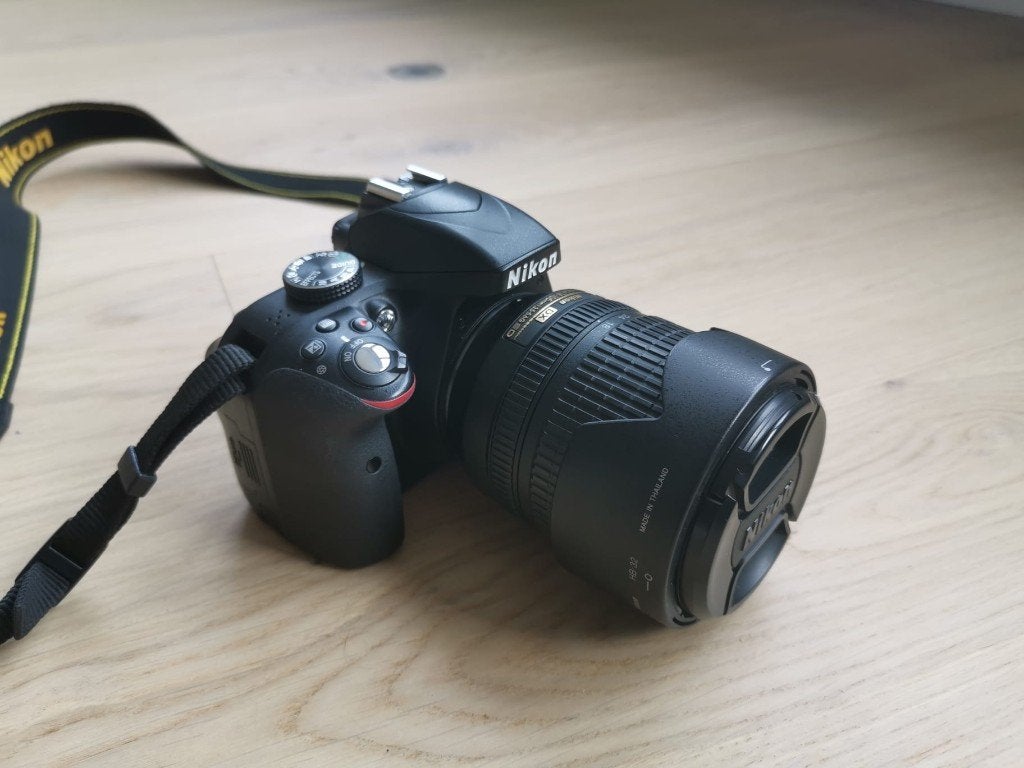Camera Nikon D3300 + lens Nikkor AF-S DX 18-105 mm VR, Audio, Tv en Foto, Fotocamera's Digitaal, Ophalen, Gebruikt, Spiegelreflex