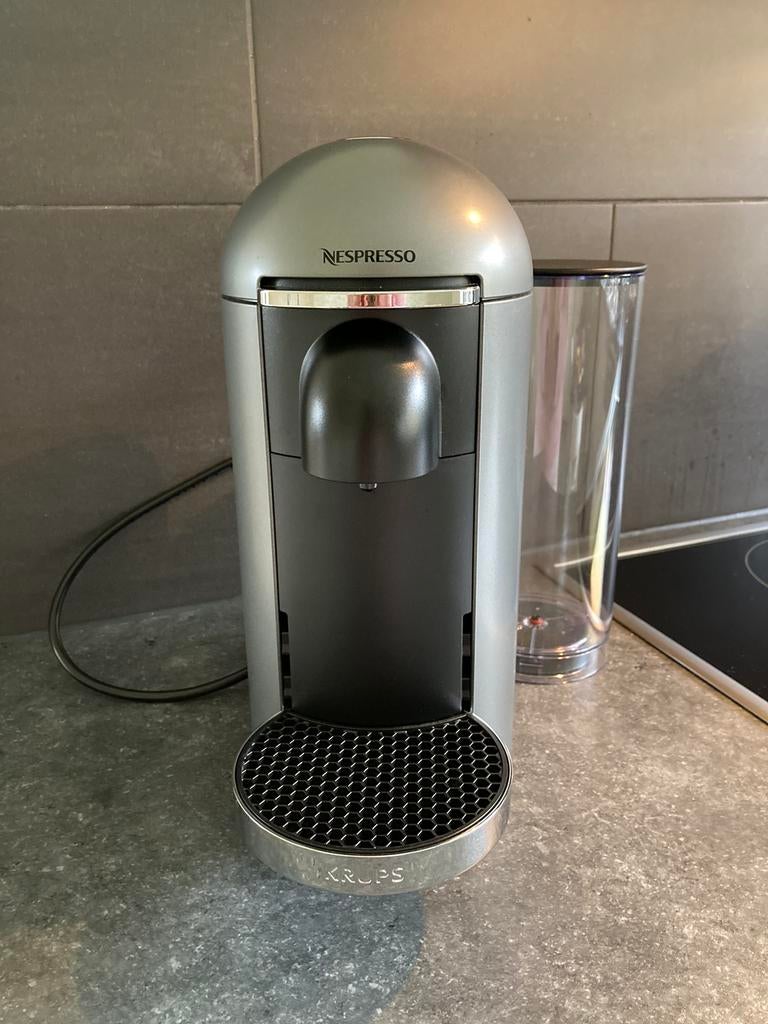 Nespresso Vertuo Plus - Krups, Ophalen of Verzenden, Nieuw, Koffiepads en cups, Afneembaar waterreservoir