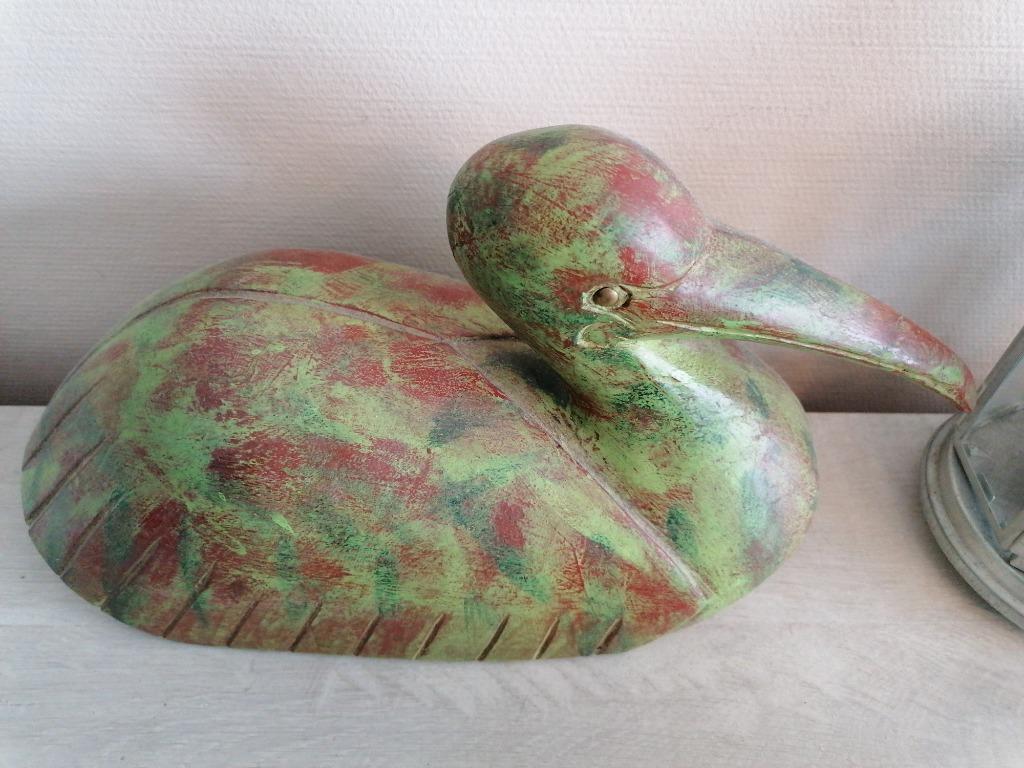 Pélican en bois ancien vert bois precieux 25x18x12 cm tb, Enlèvement ou Envoi