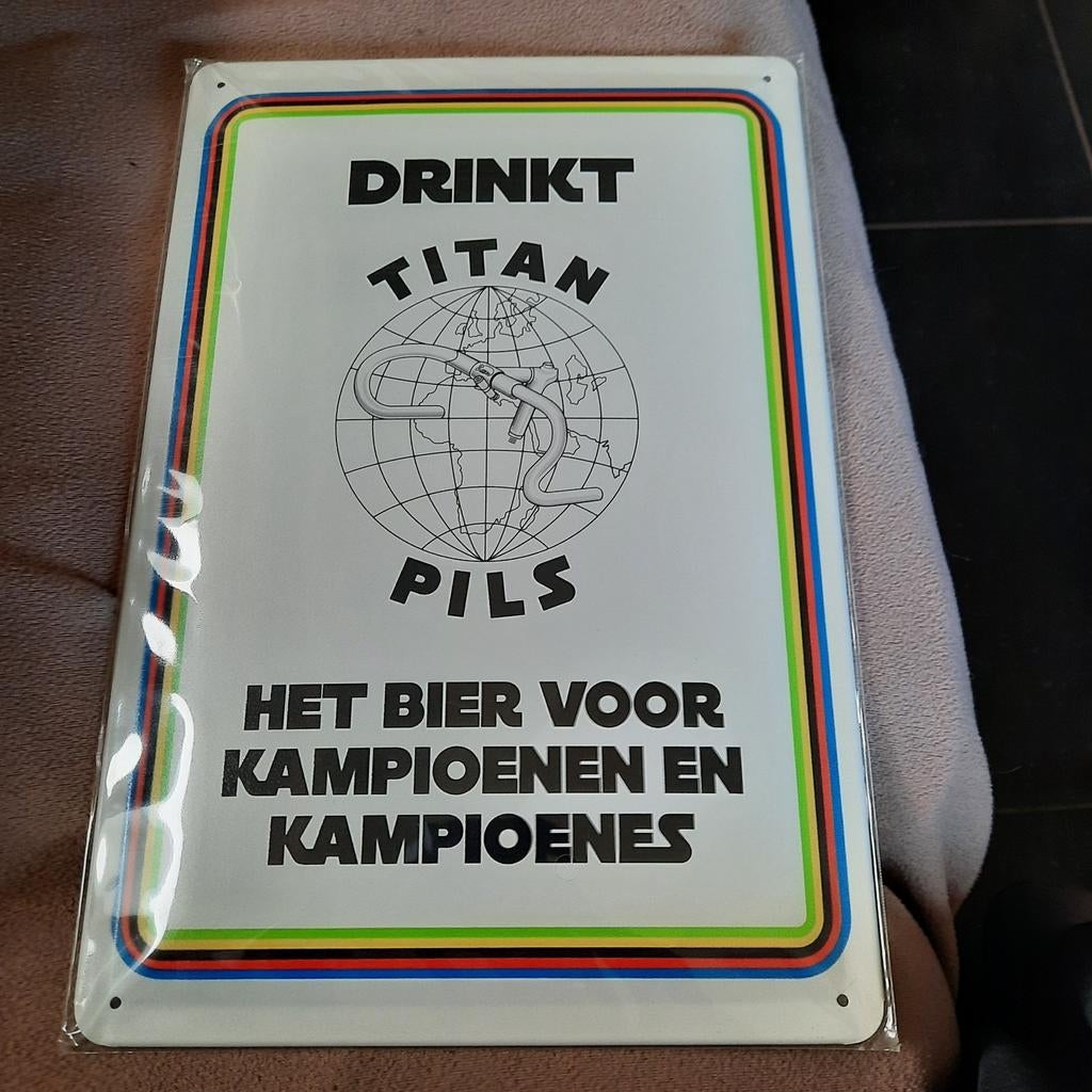 Bierbordje Titan Pils 20 x 30 . 25 euro, Ophalen of Verzenden, Nieuw, Reclamebord