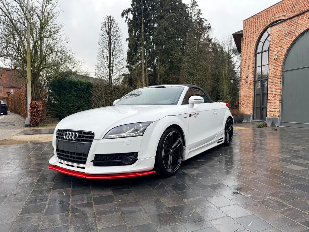 AUDI TT * FULL S LINE * CARBIO * RIEGER* ACTIVE SPOILER*, Auto's, Audi, Voorwielaandrijving, Euro 5, TT, Parkeersensor