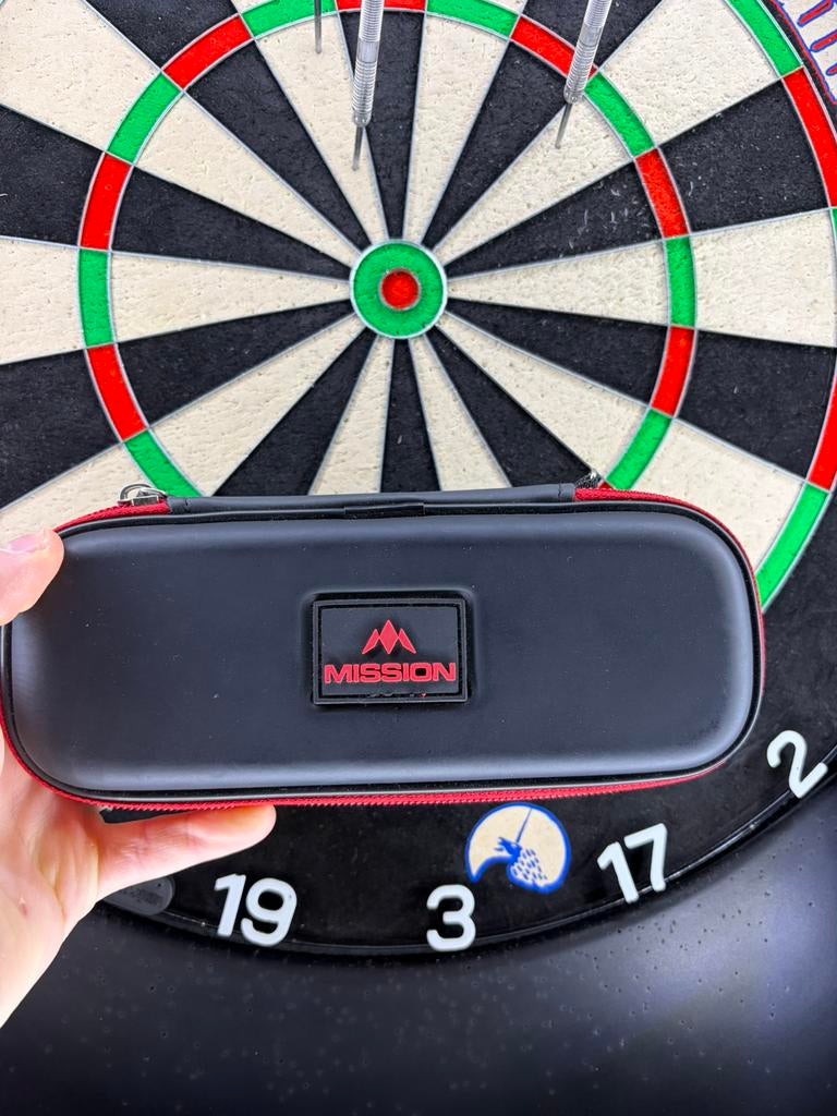 Mission dartscase, Sport en Fitness, Darts, Ophalen, Zo goed als nieuw