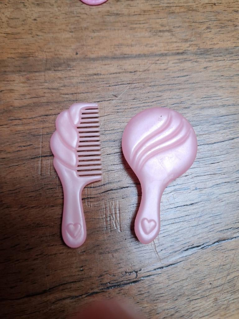 Vintage Barbie roze kam- en borstelset, Kinderen en Baby's, Ophalen of Verzenden, Zo goed als nieuw, Barbie