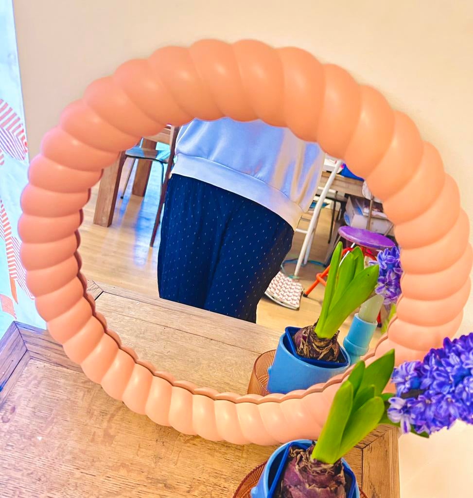 Miroir mural rond rose pastel 40 cm bord tourné, Maison & Meubles, Accessoires pour la Maison | Miroirs, Enlèvement ou Envoi, Neuf