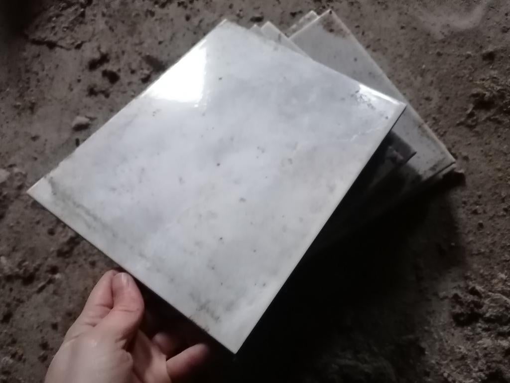 Carreaux de céramique aspect marbre blanc (brillant), Enlèvement
