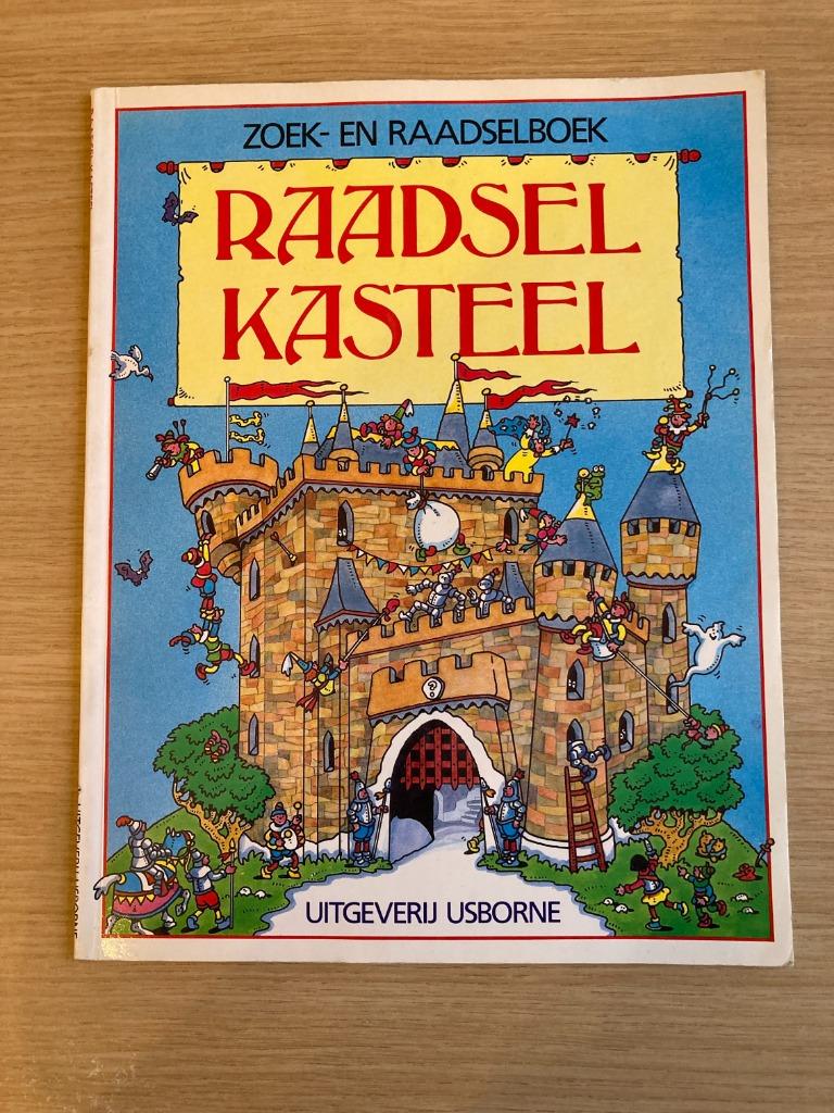 Raadselkasteel - Uitgeverij Usborne, Boeken, Ophalen of Verzenden, Gelezen, Uitgeverij Usborne