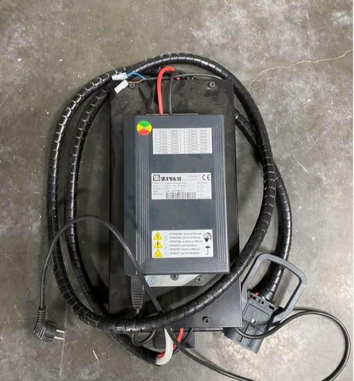 Zivan NG1 batterijlader incl luchtkoeling, Articles professionnels, Machines & Construction | Chariots élévateurs & Transport interne