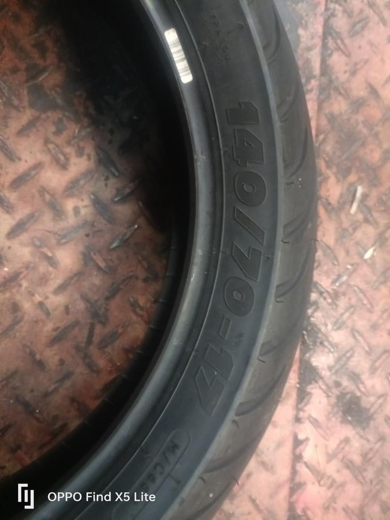 Pneu arrière Harley-Davidson 140/70/17, Enlèvement ou Envoi