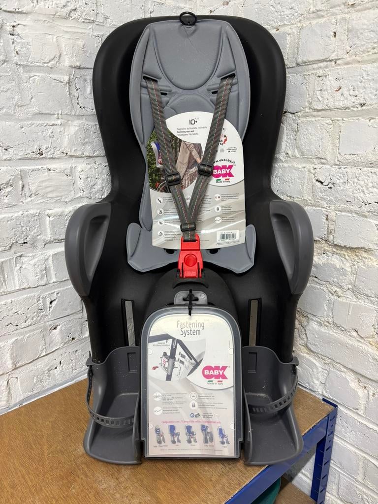 Fietszitje 10+ achter framebevestiging zwart/grijs (Nieuw!), Ophalen, Zo goed als nieuw, Achterzitje, Voetsteuntjes