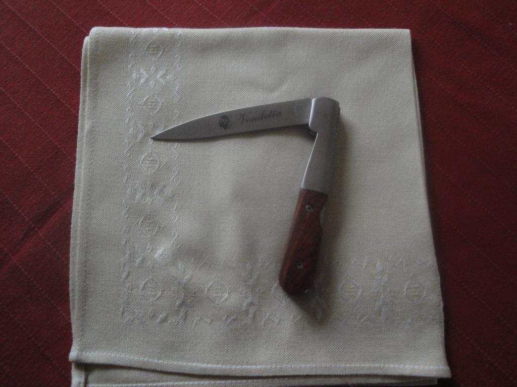 CANIF VENDETTA 11.8 cm fermé, Caravanes & Camping, Enlèvement, Comme neuf
