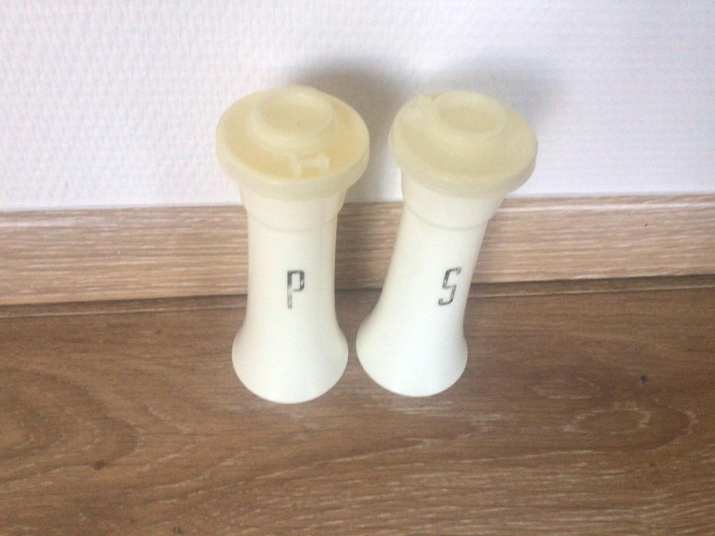 Peper en zoutstel tupperware, Ophalen of Verzenden, Zo goed als nieuw, Wit