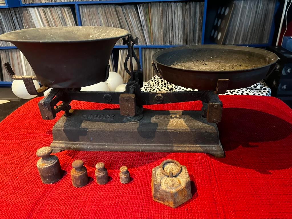 Antiek weegschaal 5kg met gewichten, Enlèvement ou Envoi