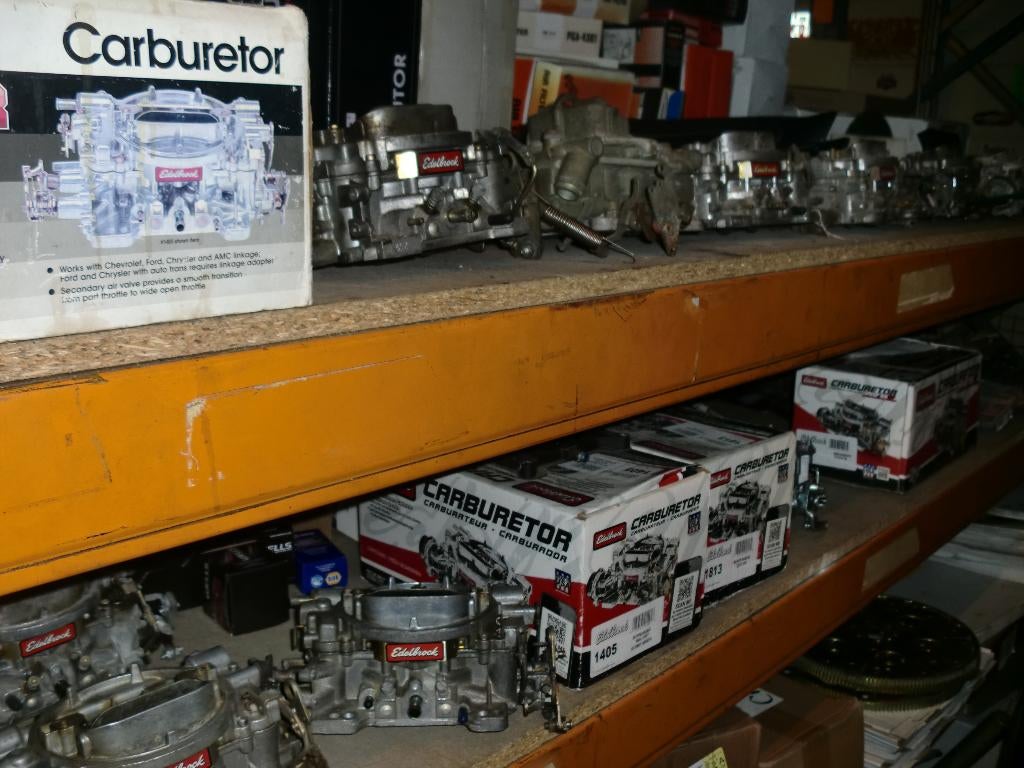 carburateurs intakes edelbrock chevrolet small block v8 350, Ophalen, Gebruikt, Overige automerken