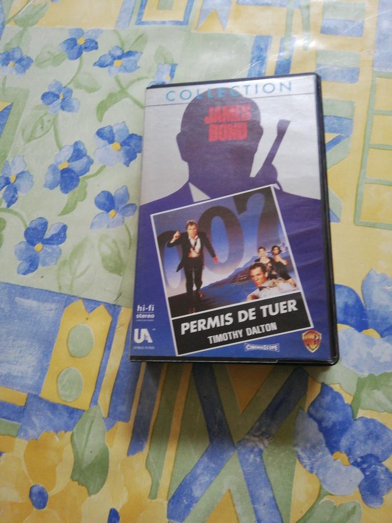 VHS. James Bond. Permis de tuer. No 16., Enlèvement ou Envoi, Comme neuf