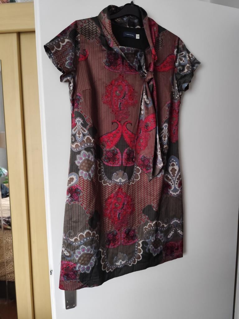 Robe terre bleue 38, Enlèvement ou Envoi, Comme neuf