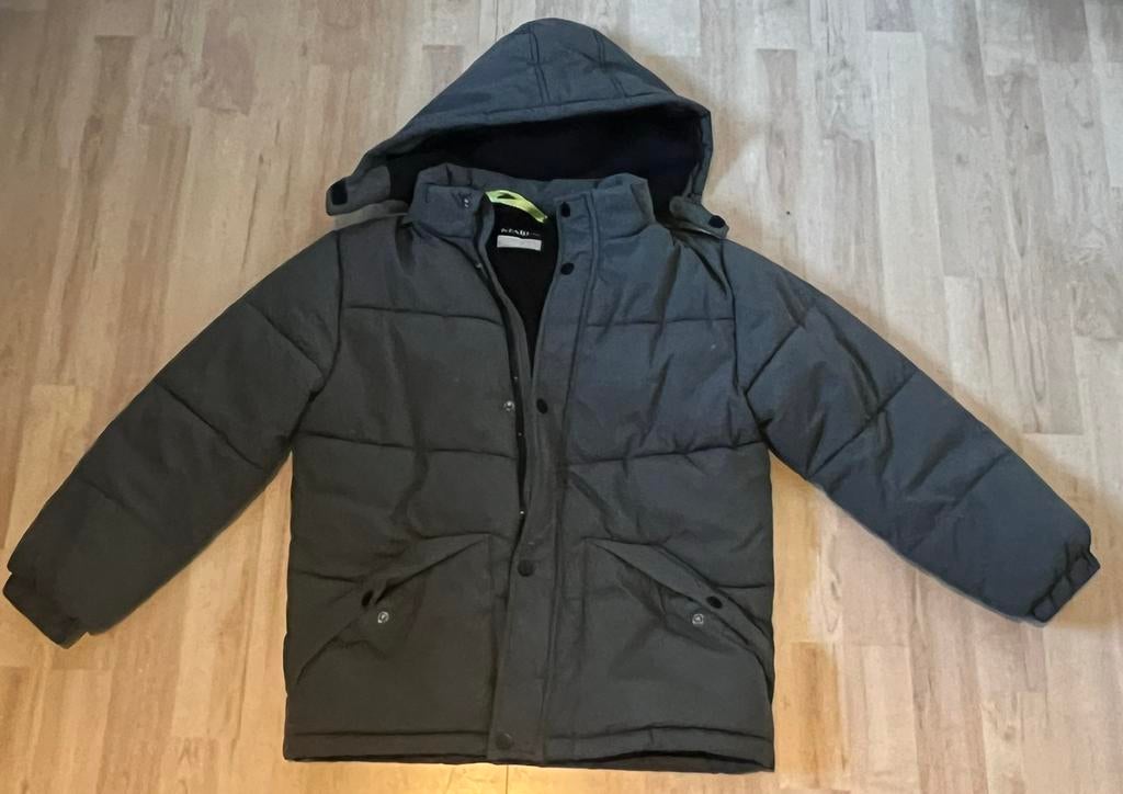 Vente de vestes pour enfants., Enlèvement, Comme neuf, Taille 48/50 (M), Gris