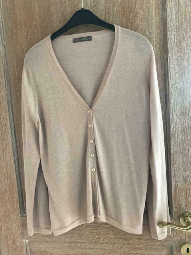 Nieuwe beige, goedgespikkelde cardigan - mt 46 (zn3534), Ophalen of Verzenden, Nieuw, Maat 46/48 (XL) of groter, Beige