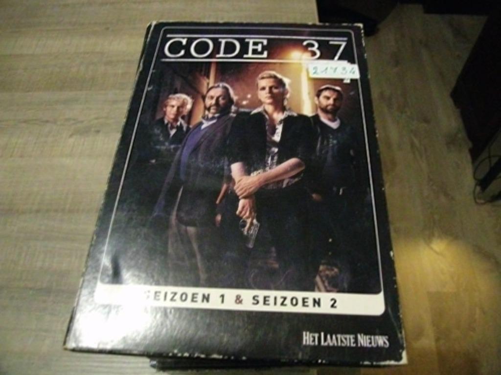 code 37     8 disc, Cd's en Dvd's, Dvd's | Tv en Series, Ophalen of Verzenden