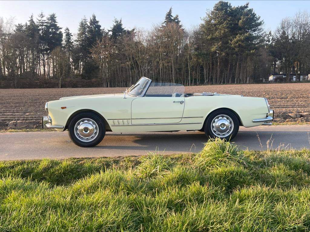 Alfa Romeo 2000 Spider TOURING, Auto's, Achterwielaandrijving, Zwart, Overige kleuren, Cabriolet