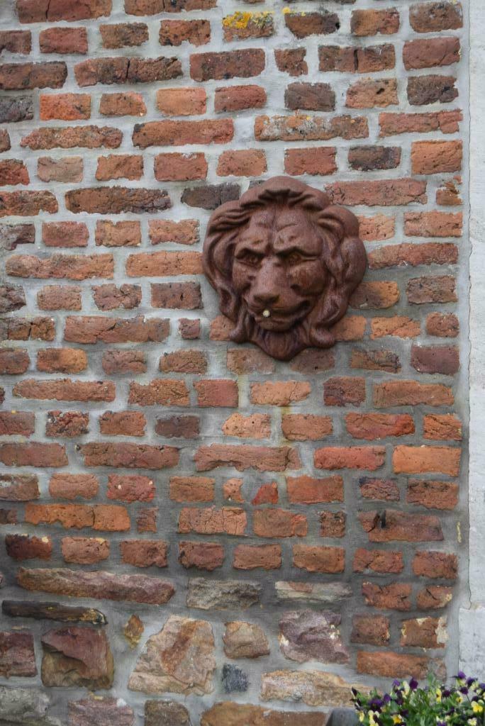 Tête de lion en fonte ,bouche de fontaine (jet d'eau), Enlèvement ou Envoi, Neuf, Autres types