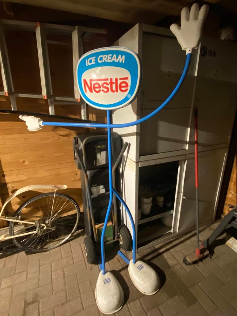 Origineel Nestlé ice cream staander., Verzamelen, Merken en Reclamevoorwerpen, Ophalen, Gebruikt