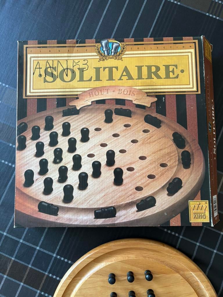 Solitaire spel in houten versie, Hobby en Vrije tijd, Gezelschapsspellen | Bordspellen, Zo goed als nieuw, Ophalen
