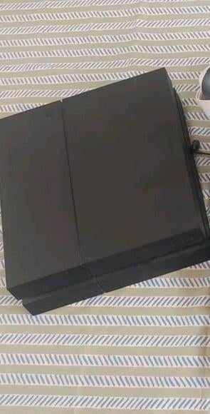 PS4 en controller, Games en Spelcomputers, Ophalen of Verzenden, Zo goed als nieuw, Met harde schijf, 1 TB