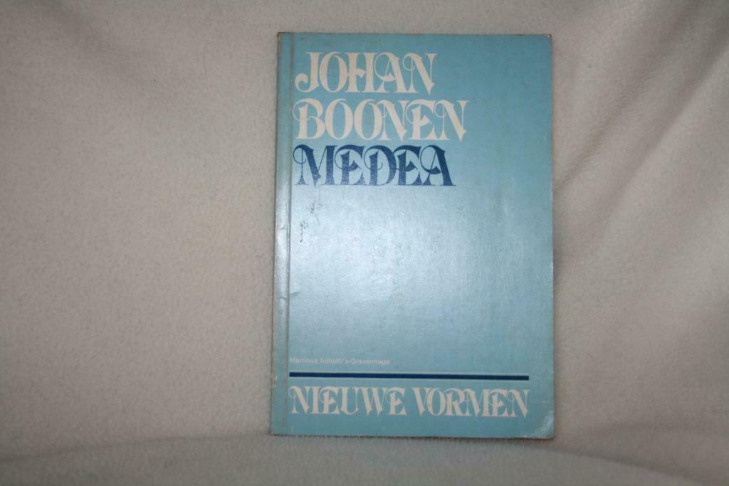 Johan Boonen Medea  Nieuwe vormen 5 vertalingen en bewerking, Ophalen of Verzenden, Gelezen