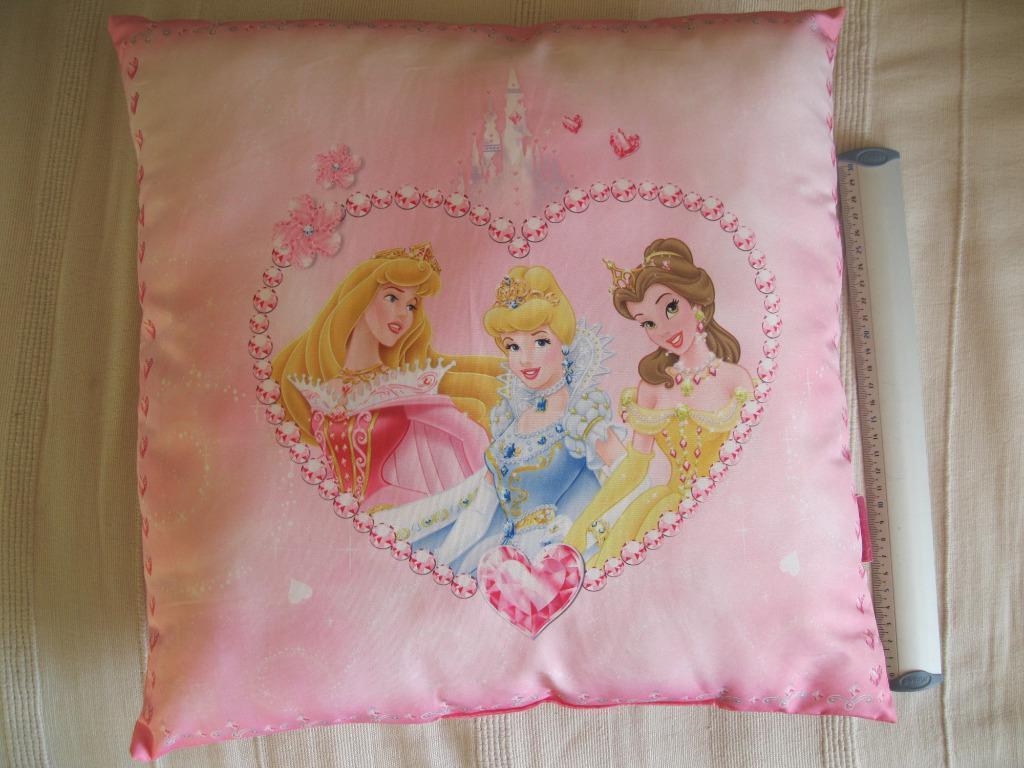Coussin carré Princesses, Enlèvement ou Envoi, Utilisé, Tapis ou Coussin