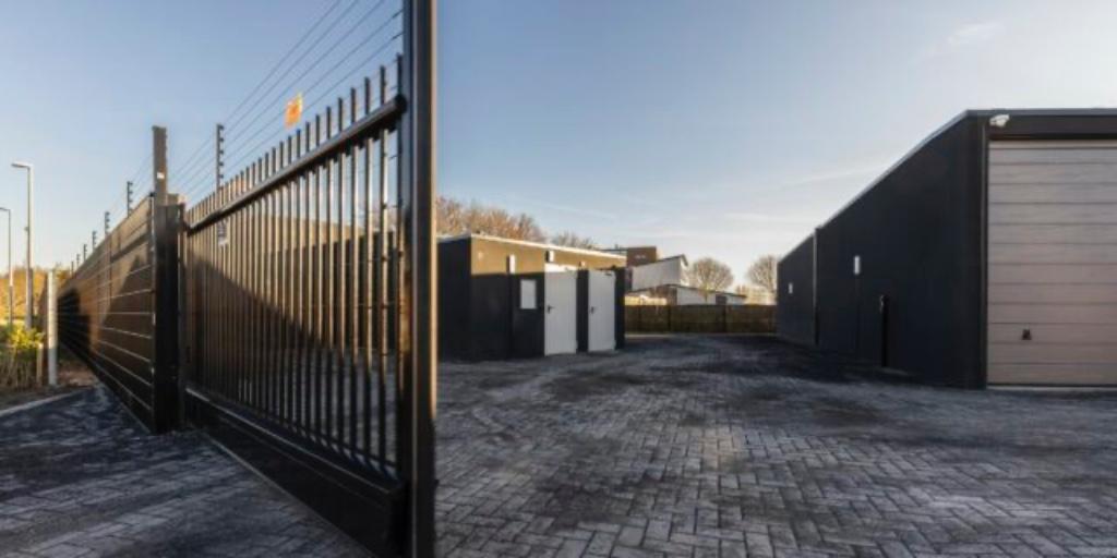 Opslagboxen/garageboxen/bedrijfsruimtes in Terneuzen, Immo