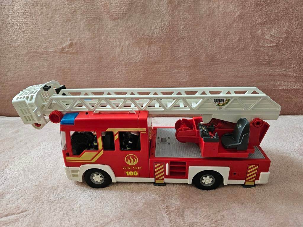Playmobil  - camion pompiers avec son et lumière, Comme neuf