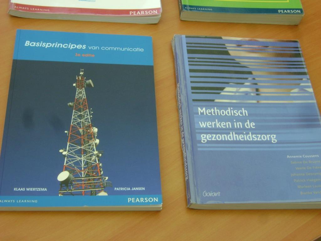 Basisprincipe van communicatie (3de en 4de editie), Boeken, Ophalen of Verzenden, Zo goed als nieuw, Hogeschool, Diverse auteurs
