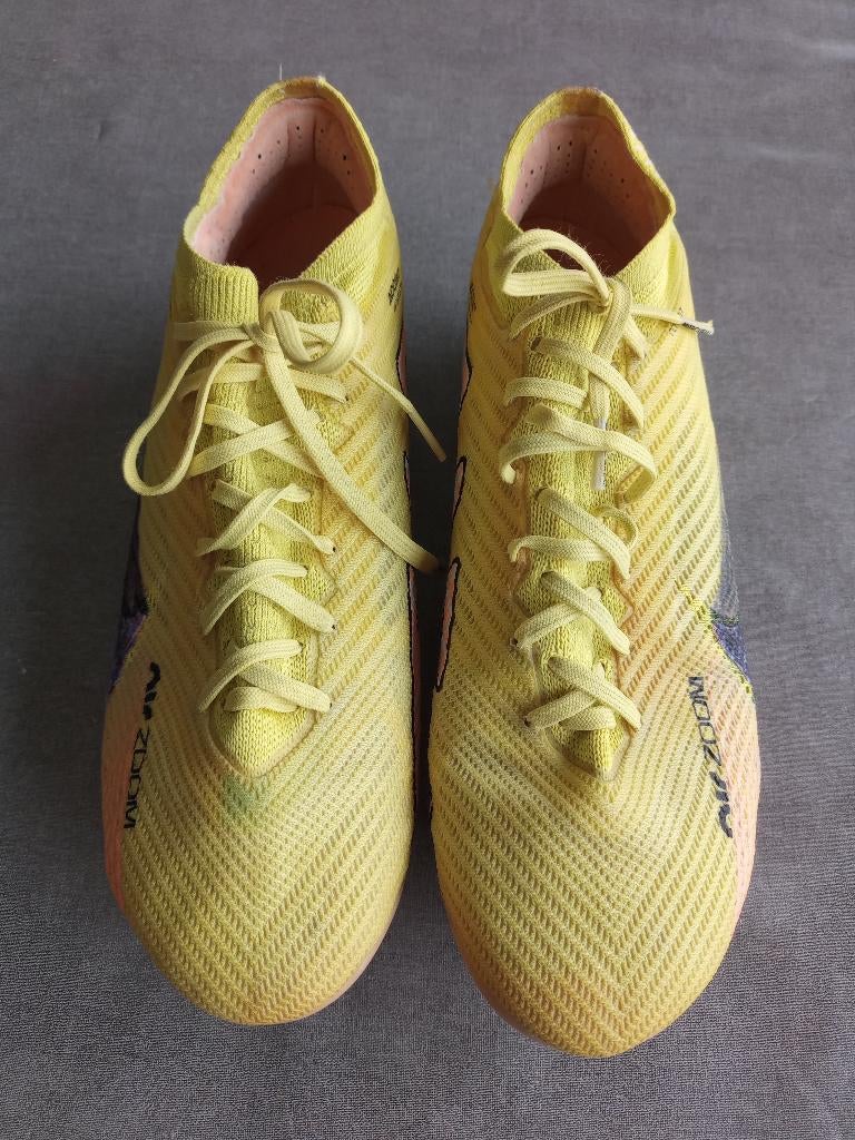 Voetbalschoenen Pro, Sport en Fitness, Schoenen, Maat L, Ophalen of Verzenden, Zo goed als nieuw