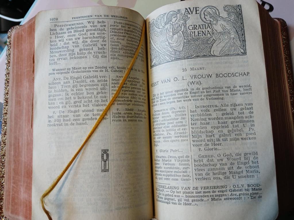 Mis- en vesperboek 1947 in etui, Enlèvement ou Envoi, Utilisé, Livre, Christianisme | Catholique