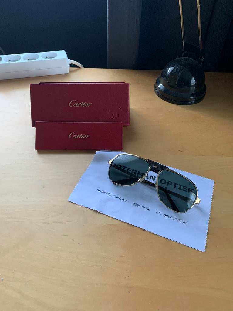 Lunettes de soleil Cartier vintage dorées, Bijoux, Sacs & Beauté, Lunettes de Soleil & Lunettes | Hommes, Autres marques, Enlèvement ou Envoi