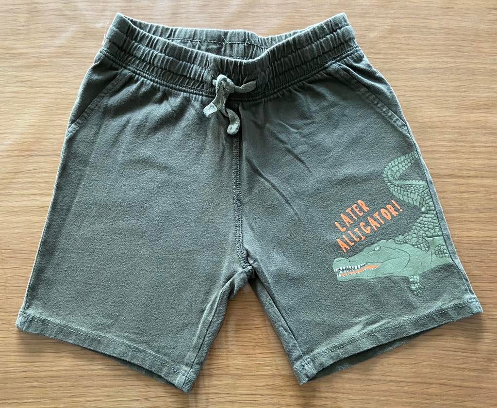 Short kaki avec crocodile - 5 ans - 2€, Utilisé, H&M, Garçon