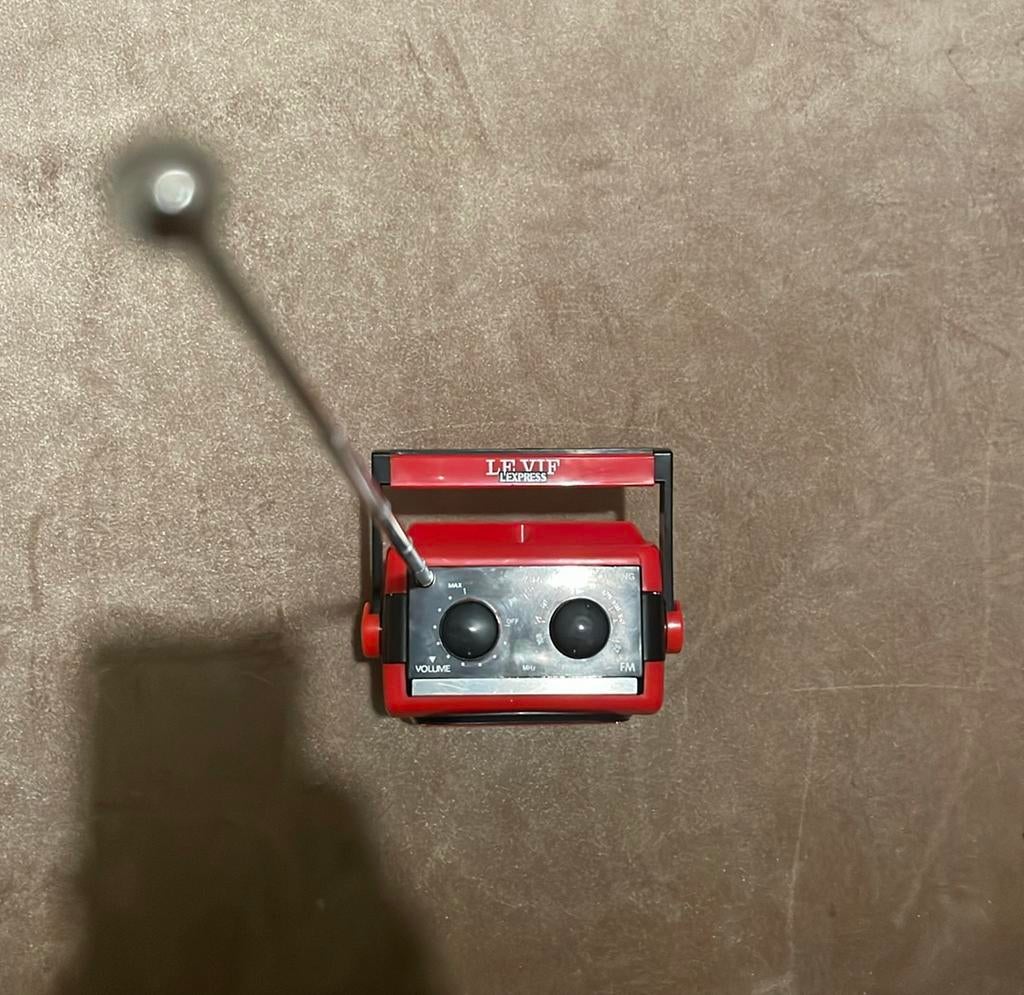 Radio LE VIF L’EXPRESS, Enlèvement, Comme neuf, Radio, Avec lecteur de CD