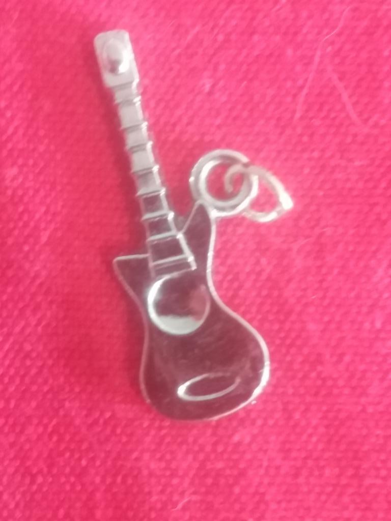 Support pour guitare, Enlèvement ou Envoi, Comme neuf, Argent, Autres représentations