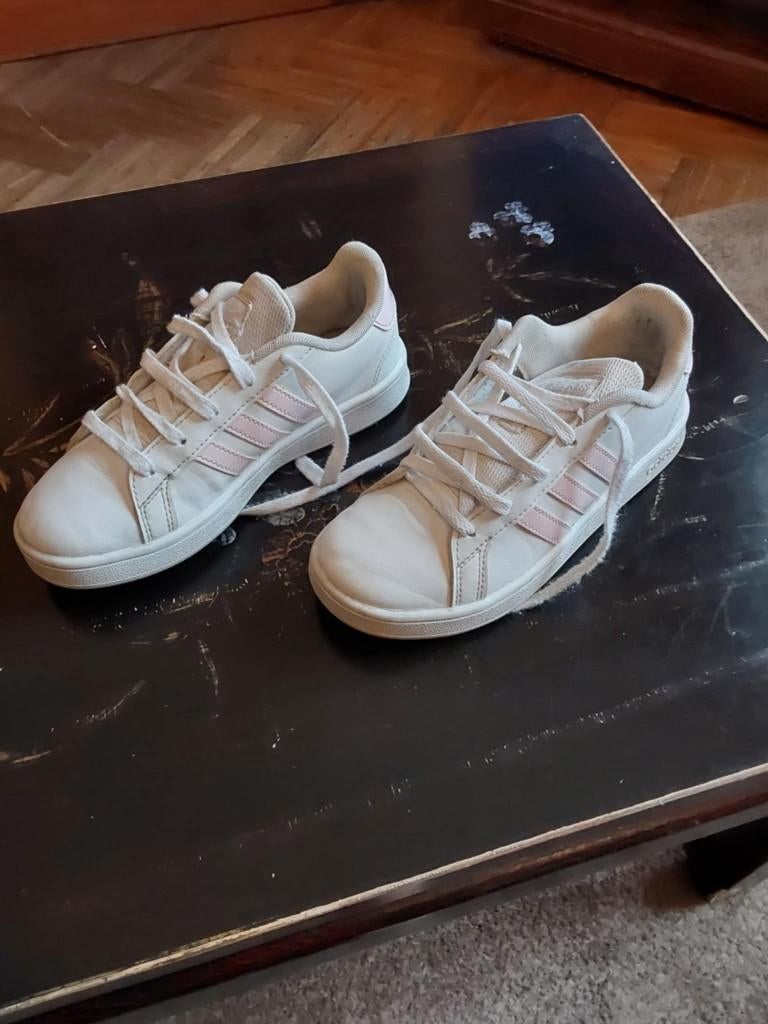 BASKETS ADIDAS FILLE, Enlèvement ou Envoi, Comme neuf, Adidas