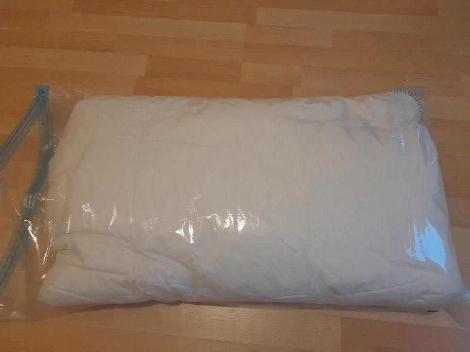 Couette d’hiver IKEA RÖDTOPPA – 1 personne (140 × 200 cm), Maison & Meubles, Chambre à coucher | Linge de lit, Comme neuf, Couverture ou Couette
