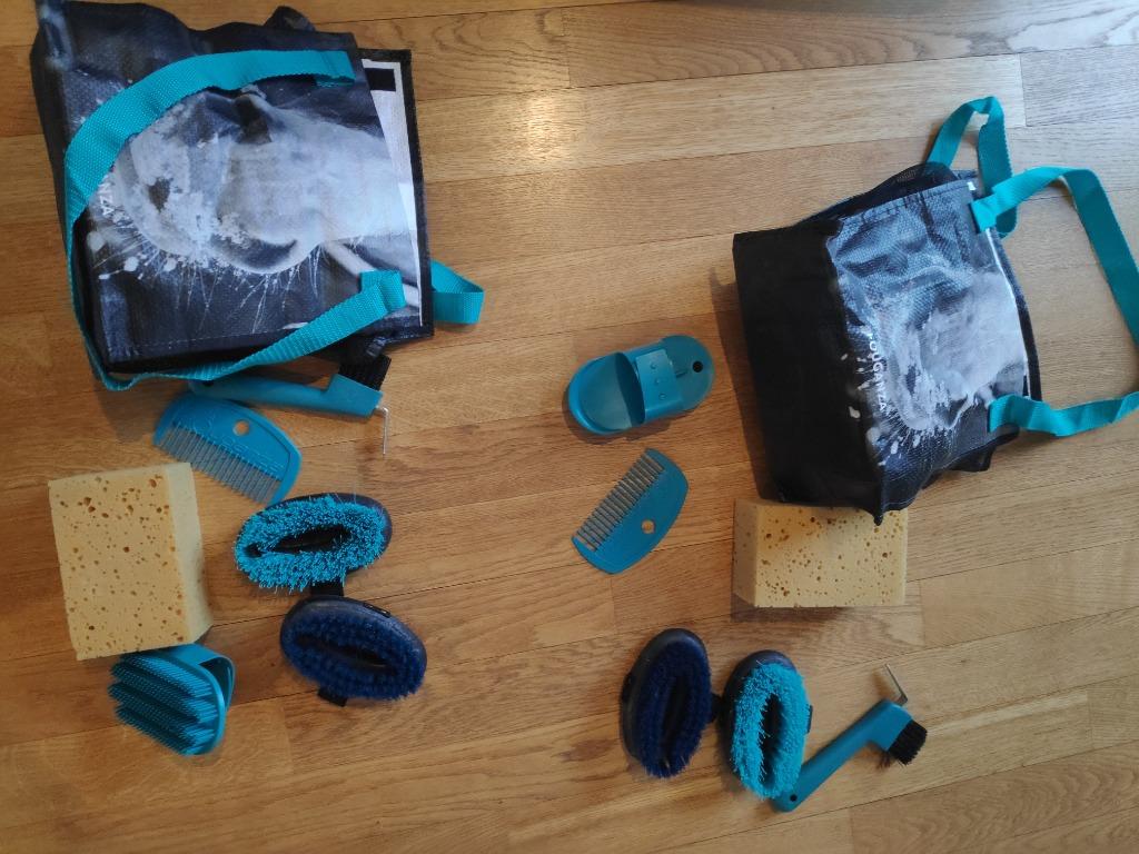 Kit materiel de pansage cheval, Ophalen, Zo goed als nieuw