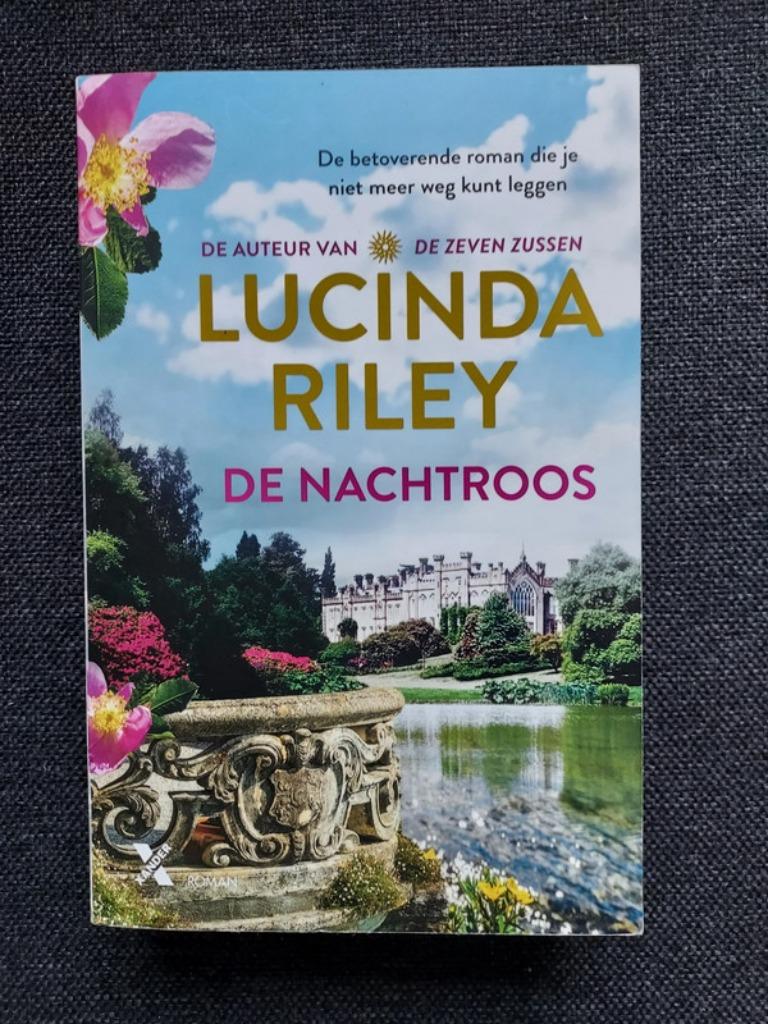 De nachtroos - lucinda riley, Ophalen of Verzenden, Gelezen, Lucinda Riley