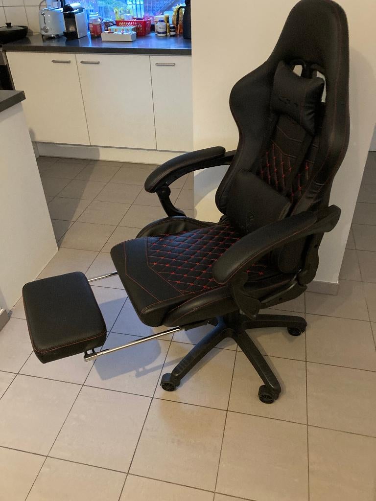 Nieuwe gamestoel met extra pomp en afwerking, Huis en Inrichting, Ophalen, Zwart, Nieuw, Gaming bureaustoel